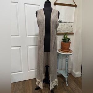 Elegant Beige Knit Duster Vest with Fringe